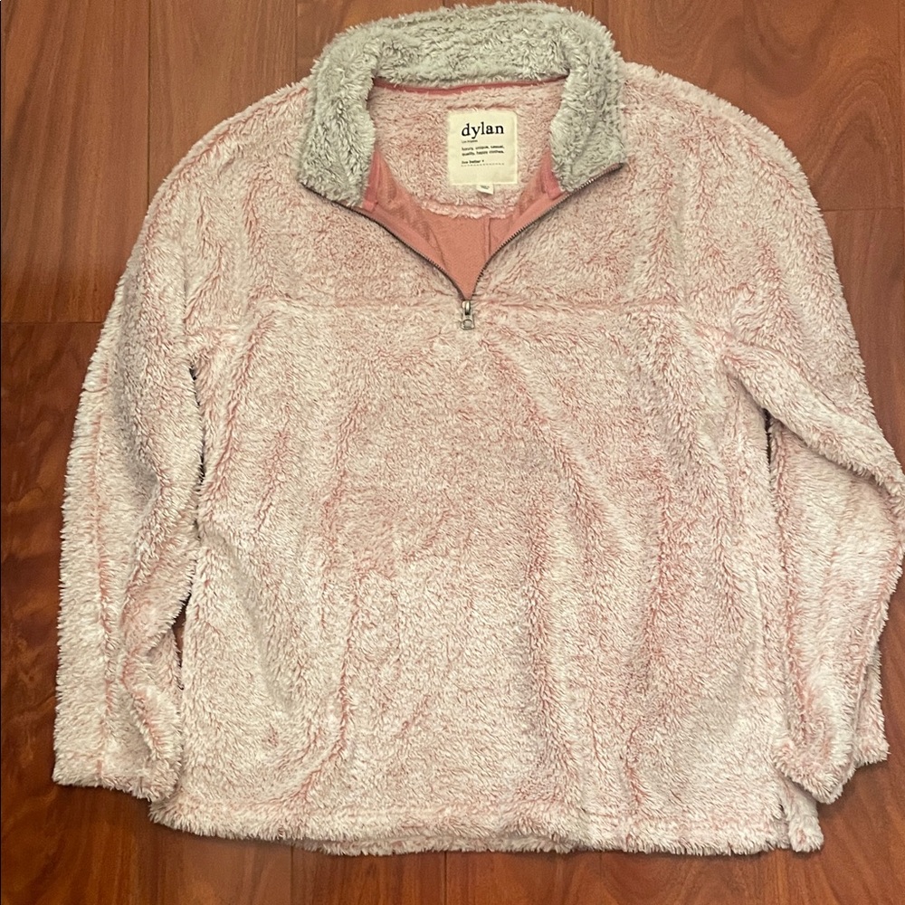 Dylan Women's Soft Pink Fleece Pullover